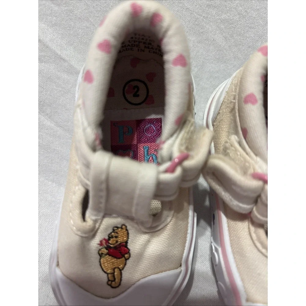 Winnie the pooh vintage Disney kids shoes girls size 2T hearts casual
